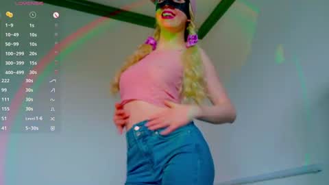 SCARLETT ELECTRA  -  online show from June 12, 1:30 pm