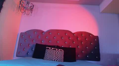 scarlett_venom_ online show from March 18, 8:25 pm