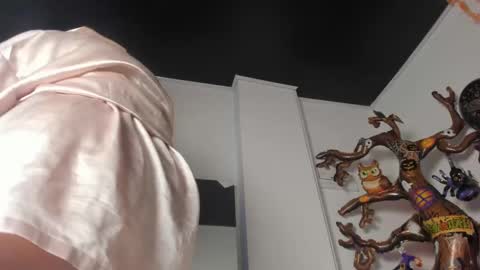 Snapshot of scarlette_js chatting on October 23, 7:03 am scarlette_js online show from October 23, 7:03 am