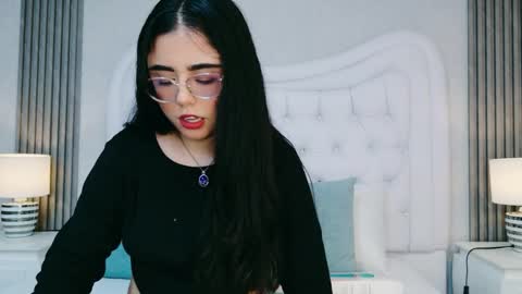 Scarlett Petrova online show from April 30, 11:37 am
