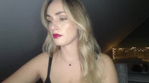 ScarlettxBlonde online show from June 2, 7:15 pm