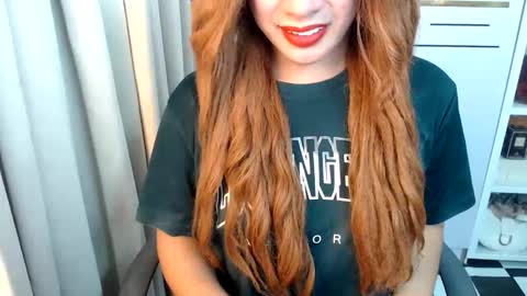 Queen Scarlet online show from March 18, 3:06 pm