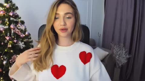 Kate online show from December 12, 8:43 pm