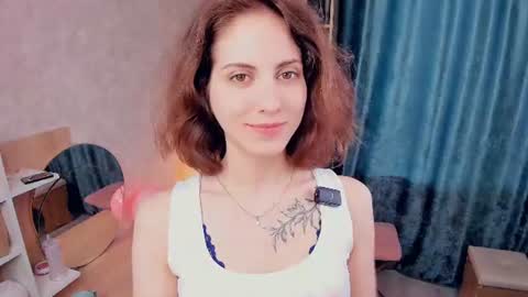 Mia online show from June 18, 6:04 am