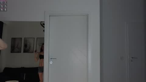 Snapshot of seduced_by_sara chatting on October 5, 8:58 pm Sara online show from October 5, 8:58 pm