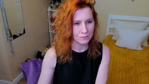 seductive_foxy_ online show from December 19, 11:35 am