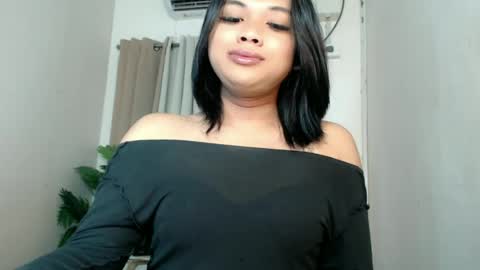 Deluxe online show from June 28, 6:53 am