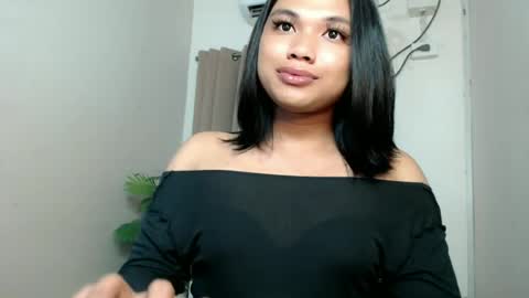 Deluxe online show from July 15, 10:03 pm