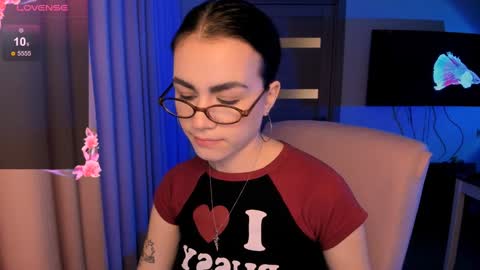 selectrra online show from December 15, 3:31 pm