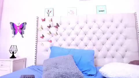 selena_beautyy online show from January 8, 7:18 pm