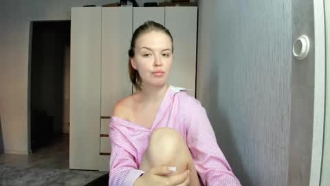 selenagentle online show from June 7, 12:17 am