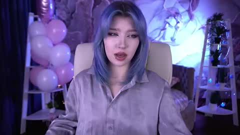 selenairis online show from February 18, 1:27 am