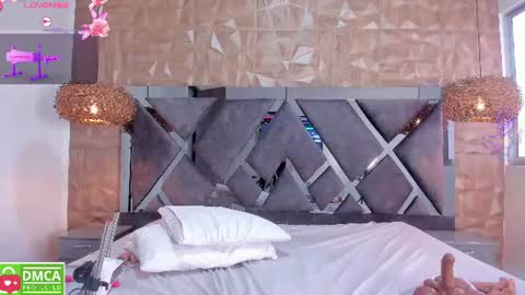 selene__lopez_ online show from June 15, 7:36 pm