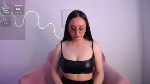 selene_swee online show from July 8, 8:33 pm