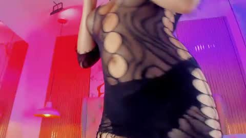 selene online show from June 16, 7:04 pm