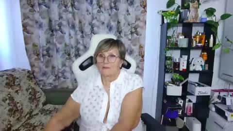 Selenna online show from January 4, 6:09 am