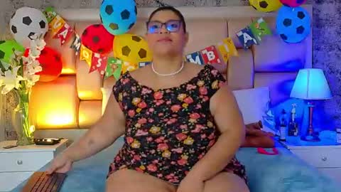 Selenna Cooper online show from June 18, 11:59 am