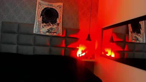 Snapshot of selharaandazrael chatting on October 17, 12:19 pm selharaseraphine online show from October 17, 12:19 pm