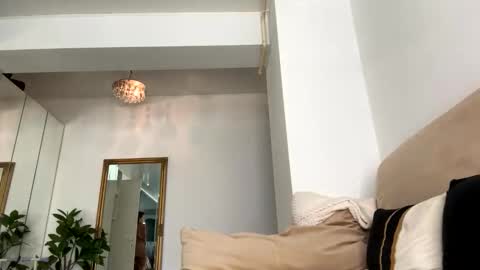 selinn11 online show from November 3, 9:02 am