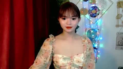 sensational_yeng online show from December 22, 10:35 pm