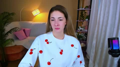 sensitiveheartt online show from September 19, 4:33 am