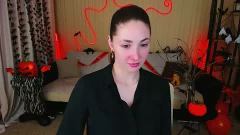 sensitiveheartt online show from October 29, 8:22 pm