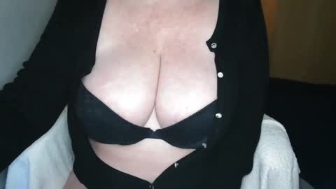 Snapshot of sensual_cris chatting on February 4, 3:57 pm CRIS online show from February 4, 3:57 pm