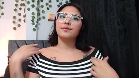 Camille and sophie online show from January 27, 1:05 am