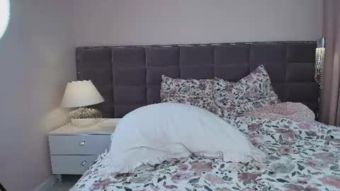 Jasmine online show from August 3, 2:56 pm