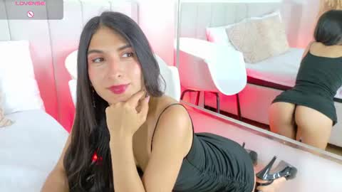 Jeen  online show from August 1, 9:39 pm