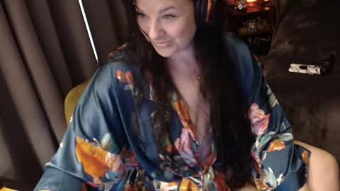 Tara online show from January 9, 1:15 pm