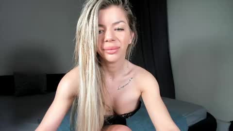 senzual_naughtyx online show from May 8, 9:27 pm