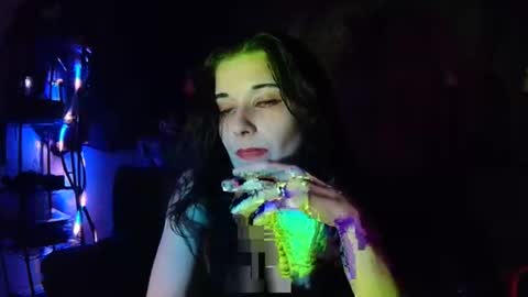 Snapshot of seraphinmunster chatting on October 8, 5:39 pm Seraphin Munster online show from October 8, 5:39 pm