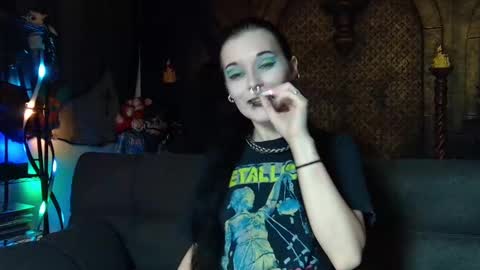 Snapshot of seraphinmunster chatting on September 25, 5:01 pm Seraphin Munster online show from September 25, 5:01 pm