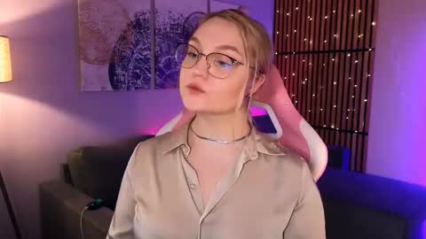 Serena online show from February 20, 7:54 am