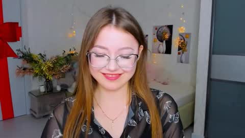 Ophelia online show from February 24, 4:04 pm