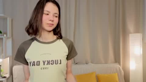 Melissa online show from April 13, 8:09 pm