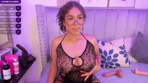 Danna  online show from August 5, 3:13 am
