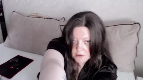 Roxy Kate Mary Alex Arnold online show from May 8, 8:17 am