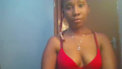 Snapshot of sexie_curvie chatting on February 27, 3:15 pm Maggie online show from February 27, 3:15 pm