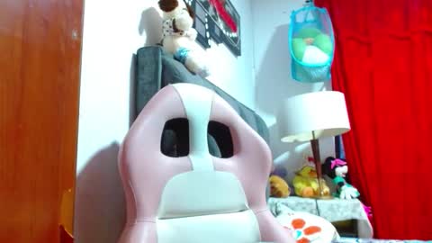 sexmilkdirty online show from February 16, 11:15 pm