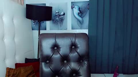sexxxy_caroline online show from January 22, 9:35 am