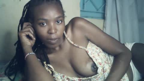 sexxy_curvy23 online show from June 24, 4:00 am