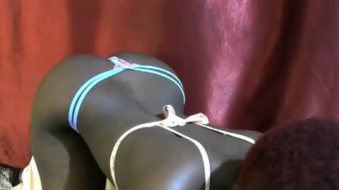 Snapshot of sexxy_veee chatting on September 21, 4:11 am sexxy_veee online show from September 21, 4:11 am
