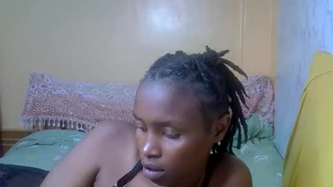Snapshot of sexxyjey_ chatting on October 12, 3:03 pm sexxyjey_ online show from October 12, 3:03 pm