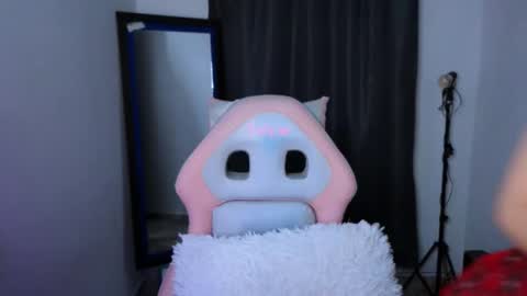  Angie   online show from November 3, 10:58 pm