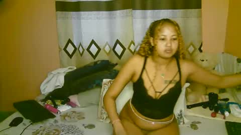 sexy_bluegirl online show from October 12, 1:02 pm