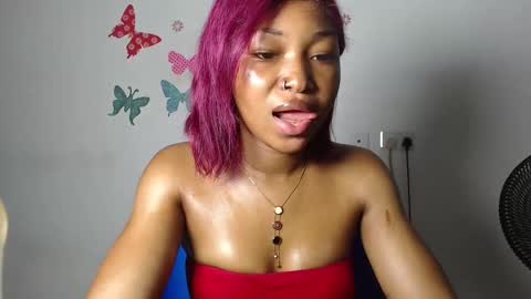 sexy_bluey247 online show from December 2, 5:15 pm