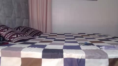 chocolata online show from December 4, 12:51 pm