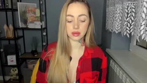 Snapshot of sexy_coralie chatting on December 24, 8:11 am C o r a l i e online show from December 24, 8:11 am